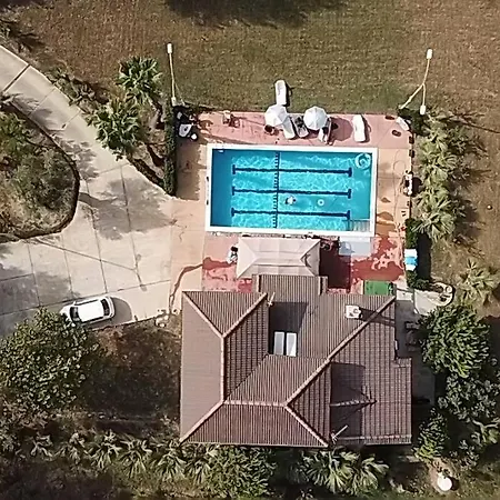 Curti Apartment